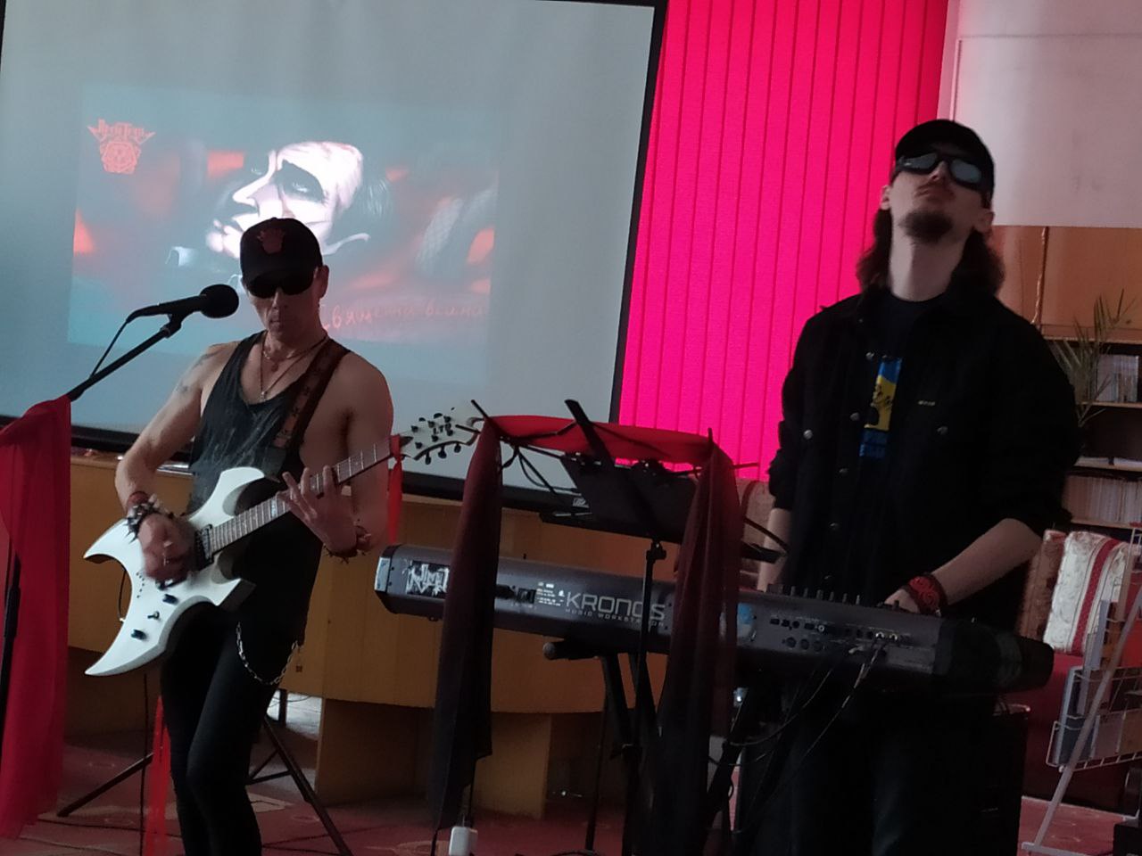 У Кропивницькому рокери провели концерт на підтримку військових (ФОТО)