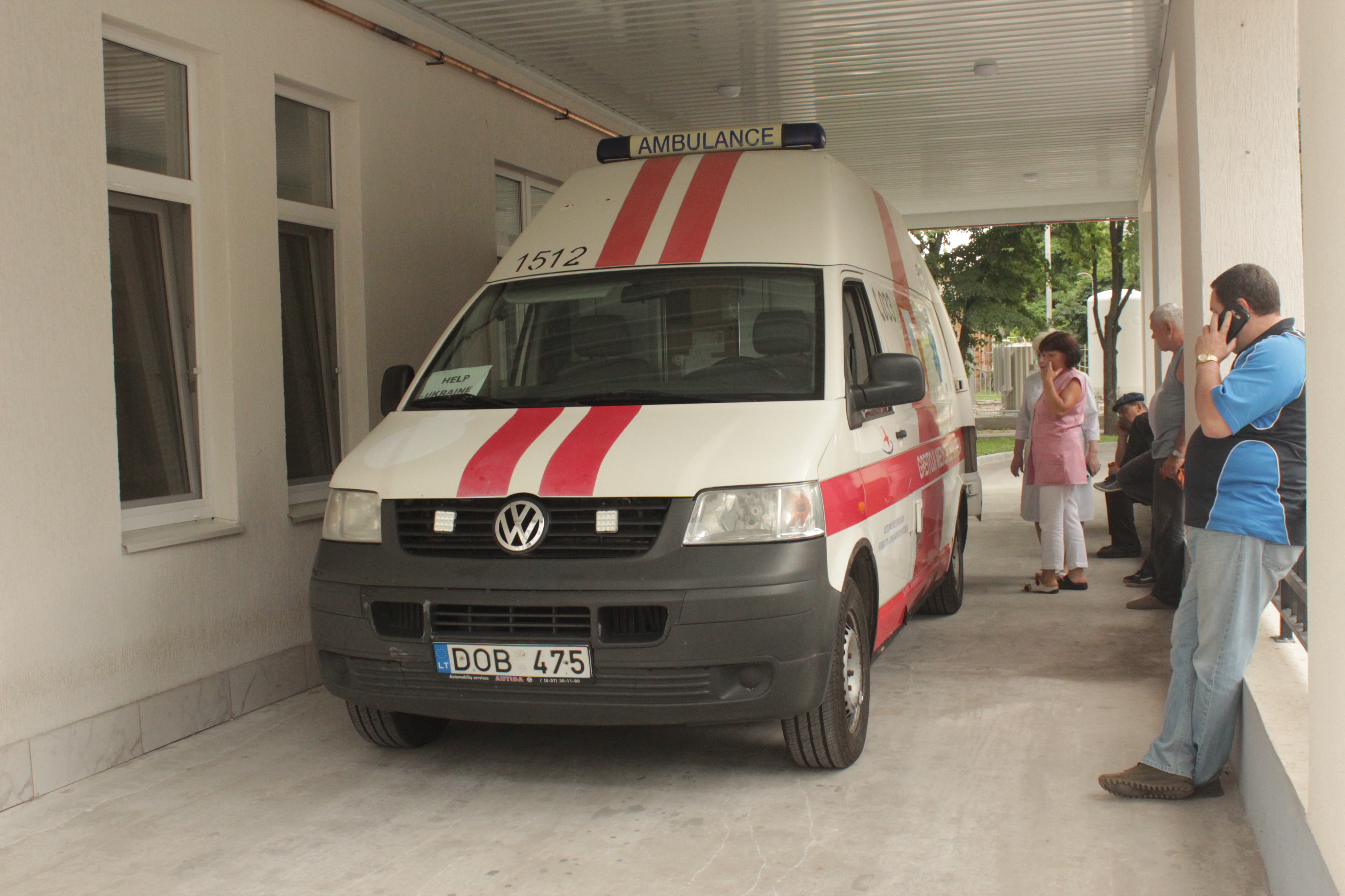 Олександрійській лікарні подарували автомобіль та медичне обладнання