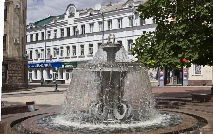 Стало відомо, чому не працюють фонтани на центральній площі Кропивницького