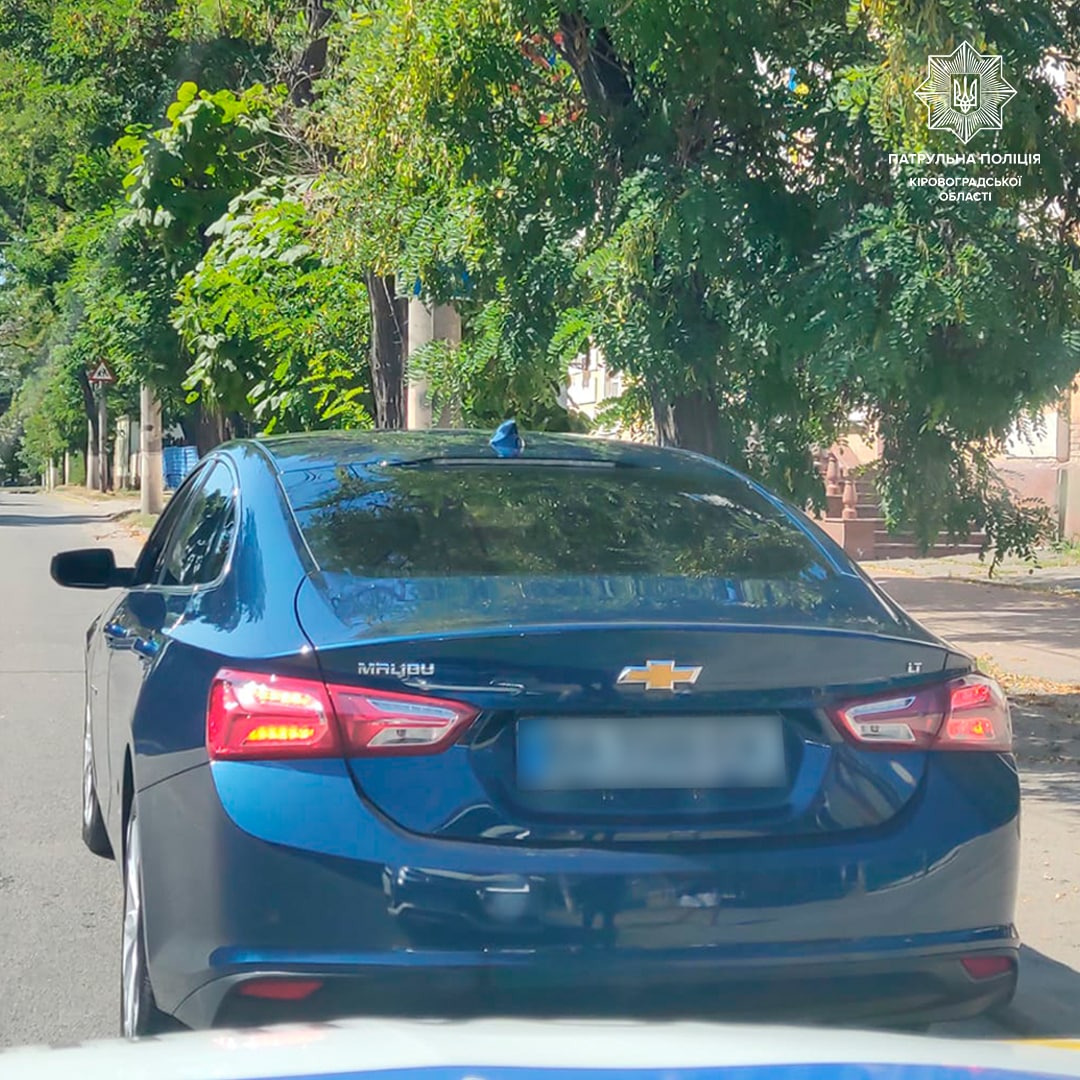 У Кропивницькому водій їздив з сумнівними документами