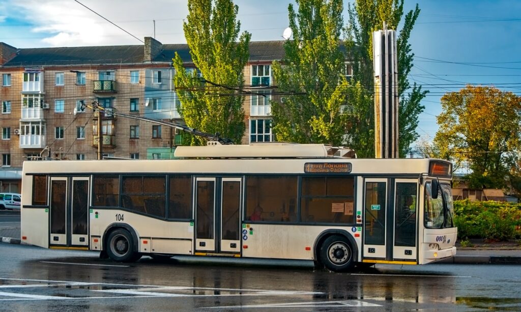 У Кропивницькому ще один з тролейбусів курсуватиме за основною схемою