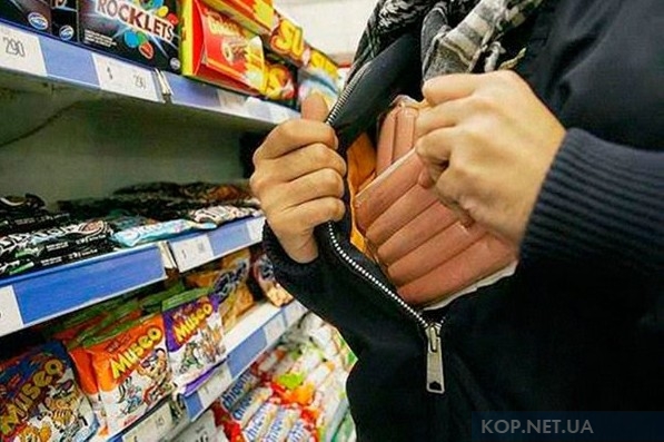 Уродженку Кіровоградщини покарали за крадіжку продуктів