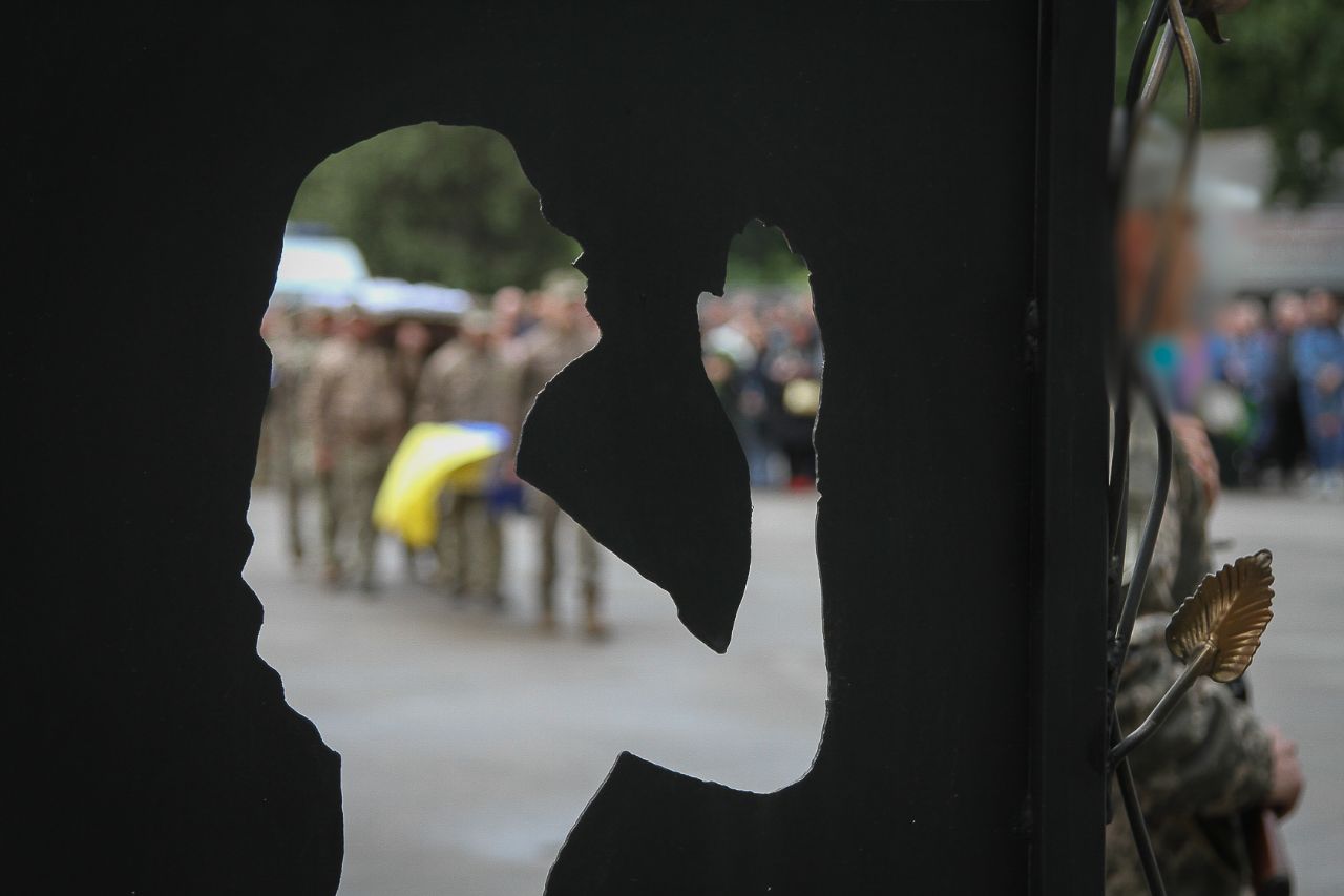 У Кропивницькому поховали трьох Героїв-захисників