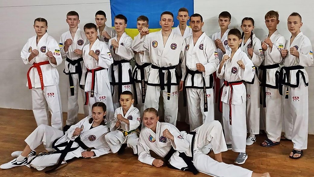 Таектвондисти з Кропивницькому виграли золоті та срібні медалі Кубку світу