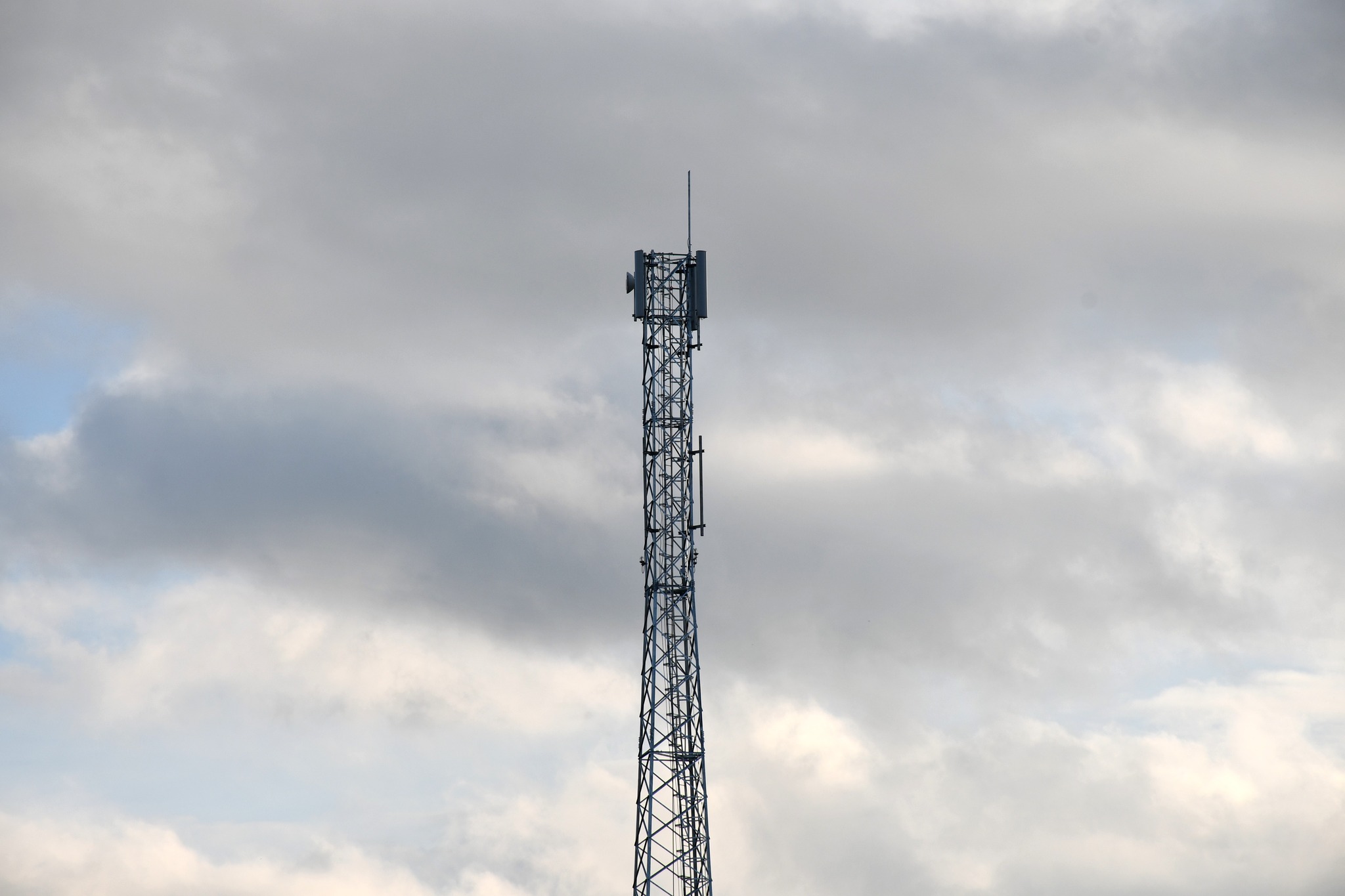 В громаді на Кіровоградщині встановили вишку мобільного зв’язку