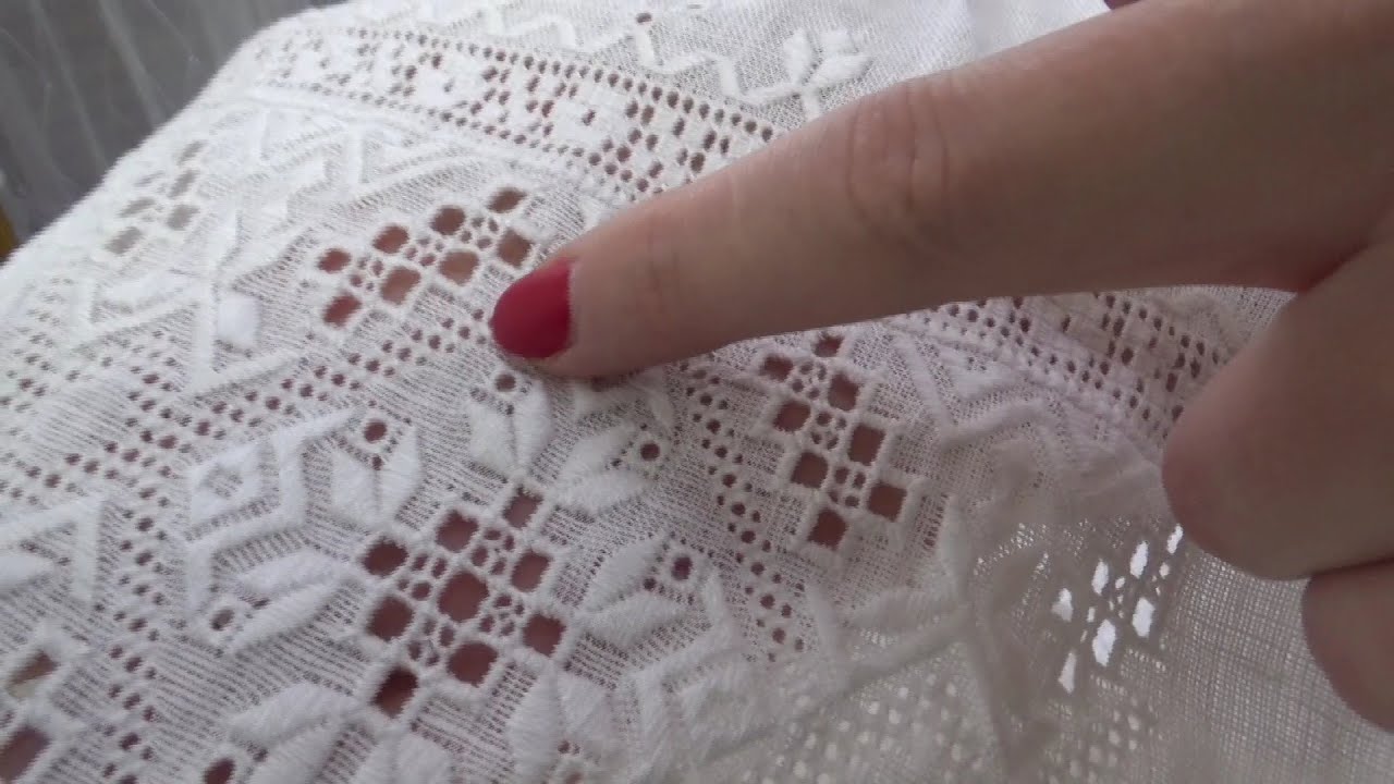 Тетяна привезла до Кропивницького сорочки, які “пережили” війни і голодомори (ВІДЕО)