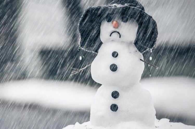 Жителів Кіровоградщини попереджають про сніг, дощ і грозу