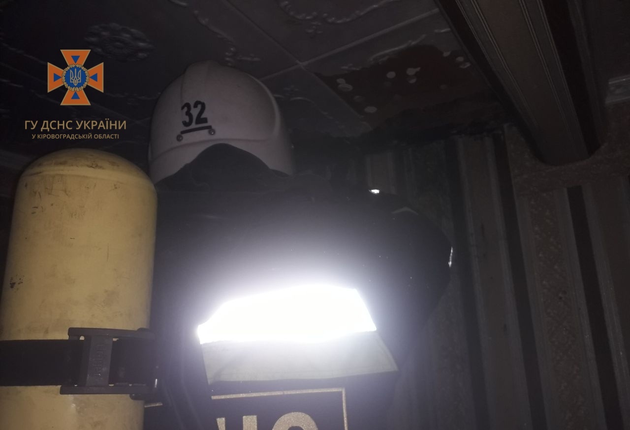 На Кiровоградщинi загорiвся приватний будинок