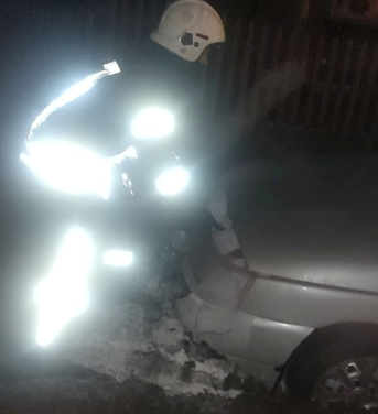 На Кіровоградщині горіли автівка і витяжний вентилятор