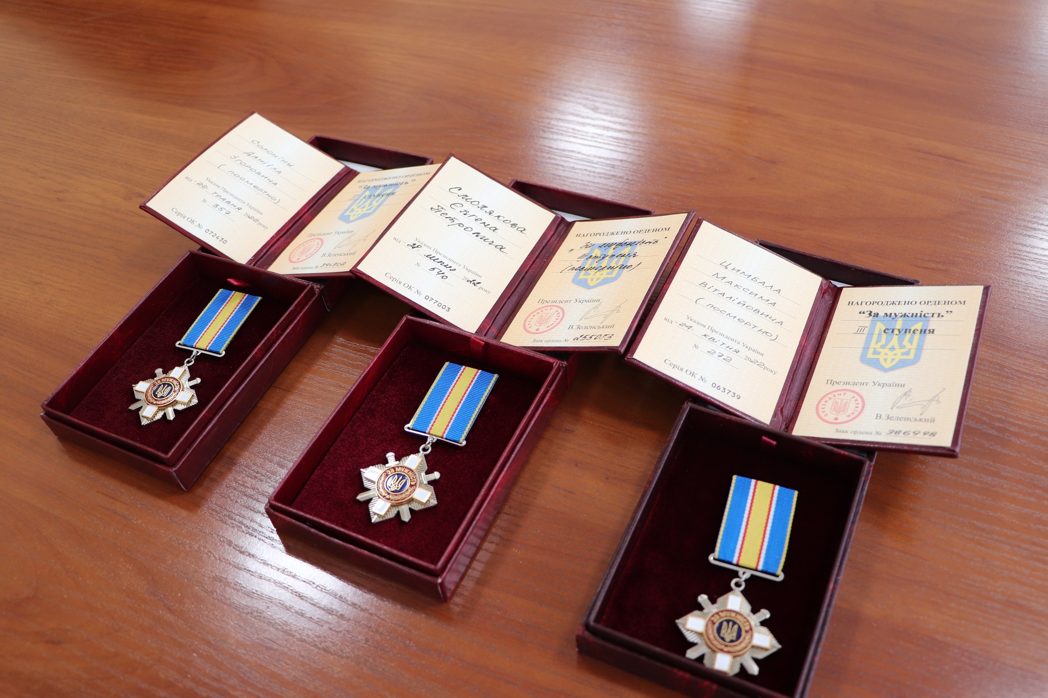 Державнi нагороди вручили родинам загиблих захисникiв з Кiровоградщини