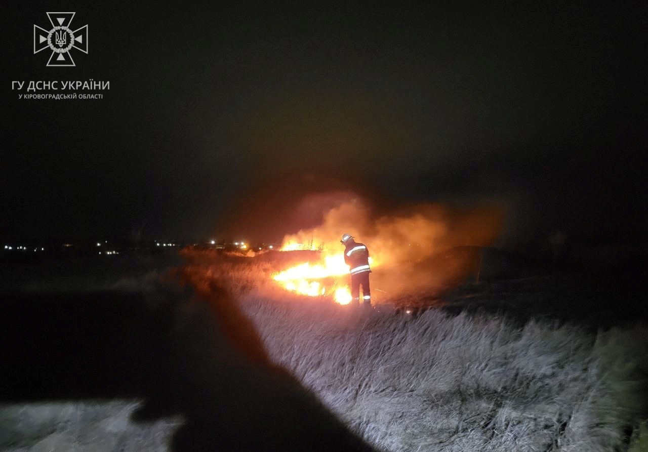 Шiсть пожеж загасили вогнеборцi Кiровоградщини