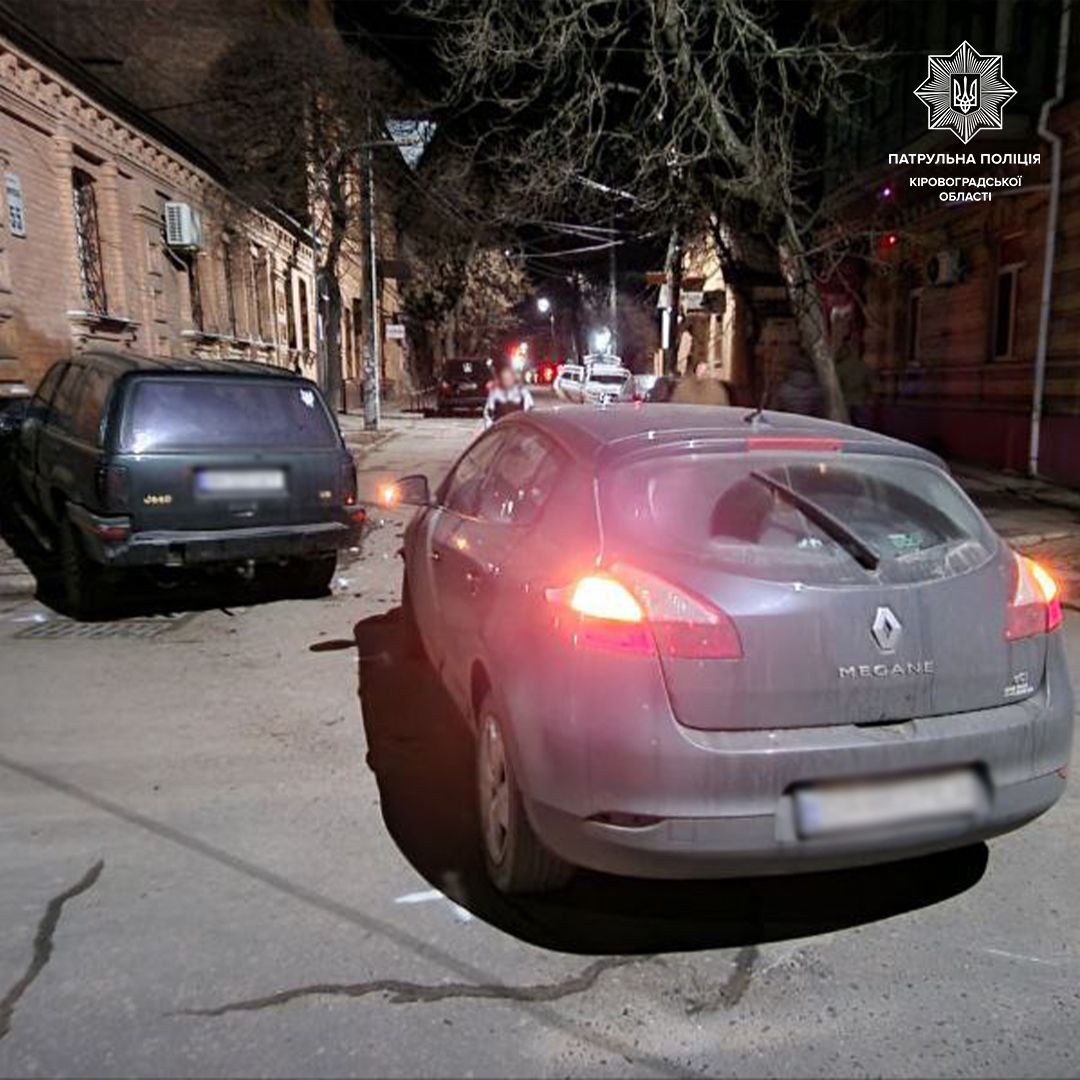 У Кропивницькому через водія Jeep сталася ДТП (ФОТО)