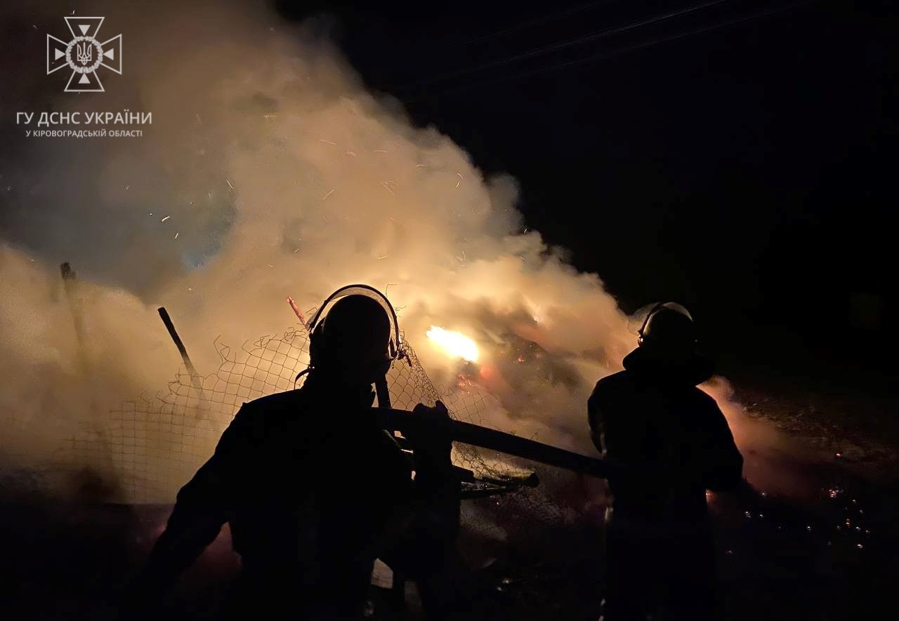 На Кіровоградщині горіли електрощитова та сіно