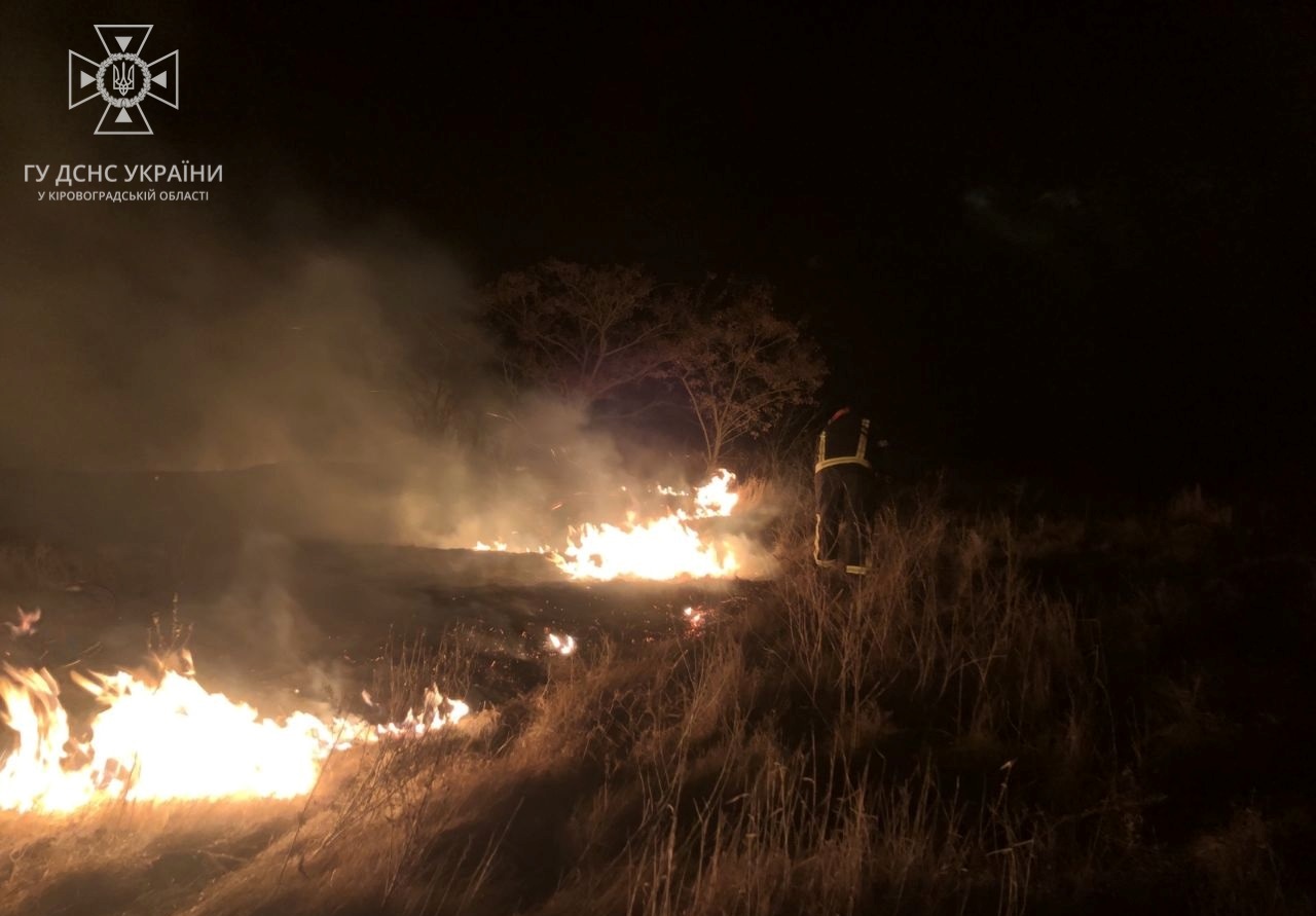 Минулої доби вогнеборці Кіровоградщини гасили чотири пожежі