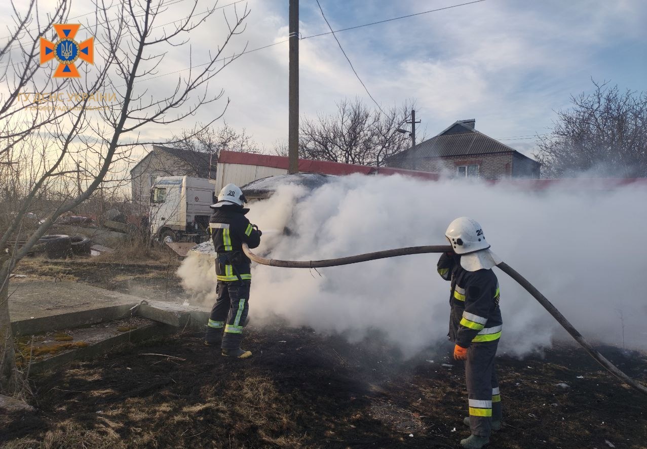 На Кіровоградщині горів Mercedes