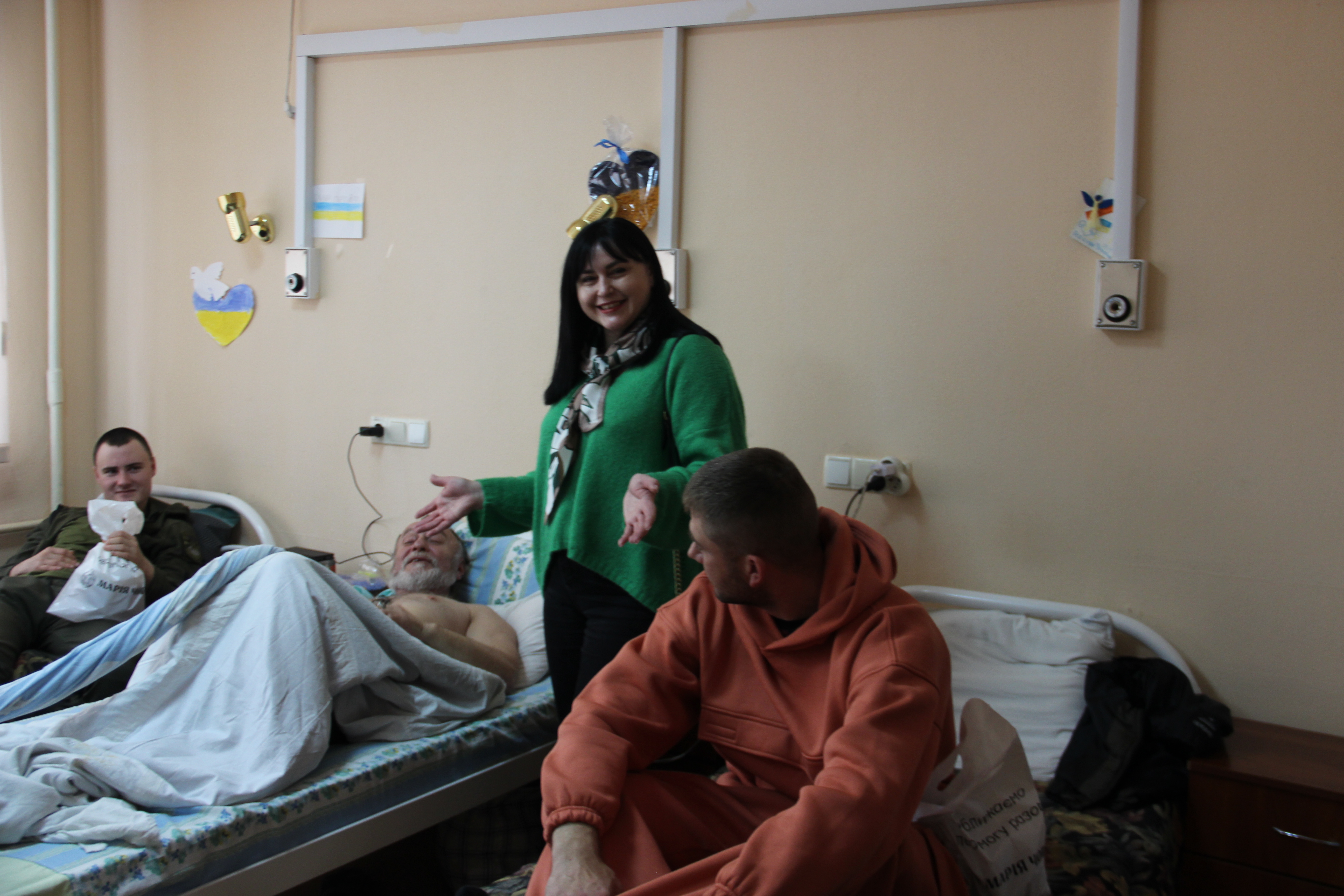 У Кропивницькому з Великоднем привітали захисників та молодих матусь (ФОТО)