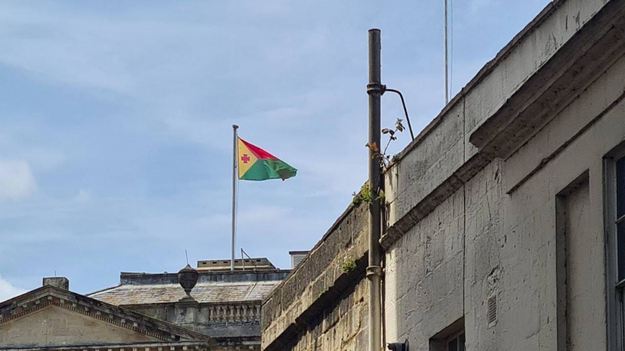 Над англiйським мiстом замайорiв прапор Олександрiї