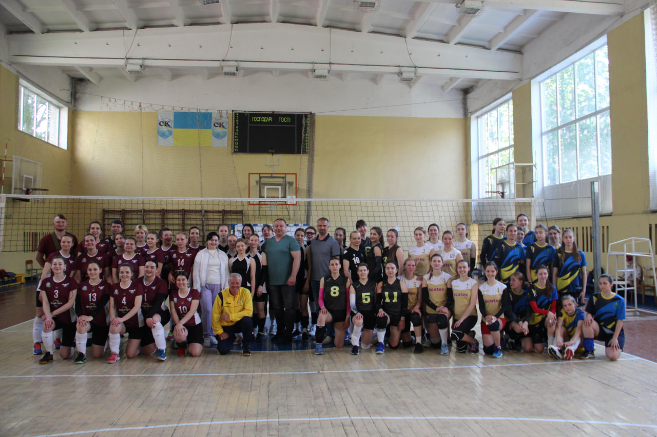 Волейболісти провели благодійний турнір у Кропивницькому