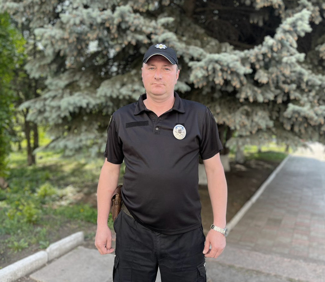 У Кропивницькому поліцейський врятував чоловіка, який хотів звести рахунки з життям