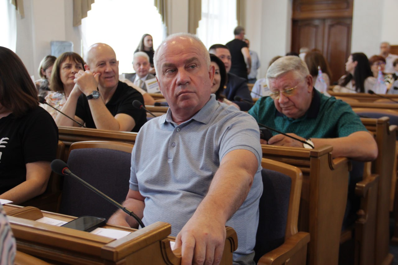 Депутати Кіровоградської обласної ради закликали зберегти ”СхідГЗК”