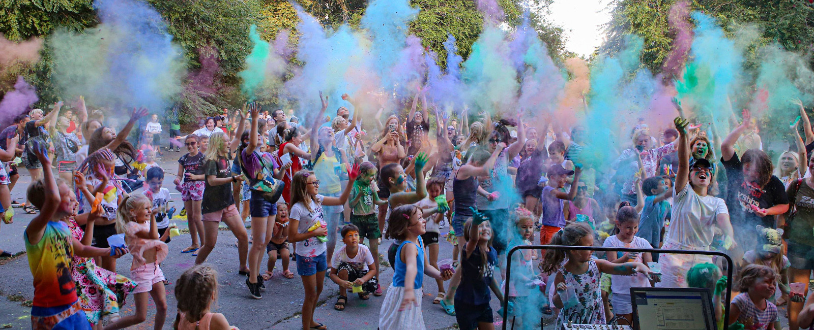 Кропивничан запрошують на свято кольорів