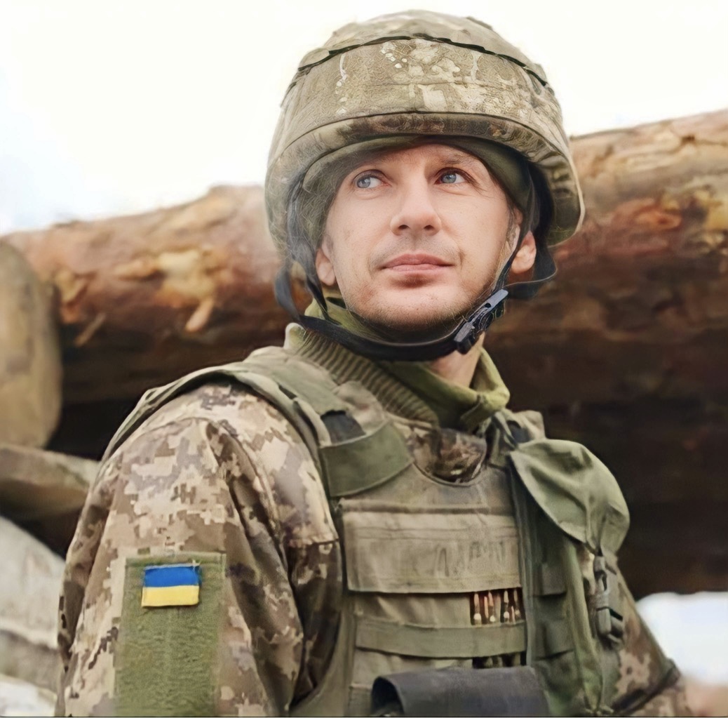 В громадi на Кiровоградщинi зустрiчають загиблого Героя