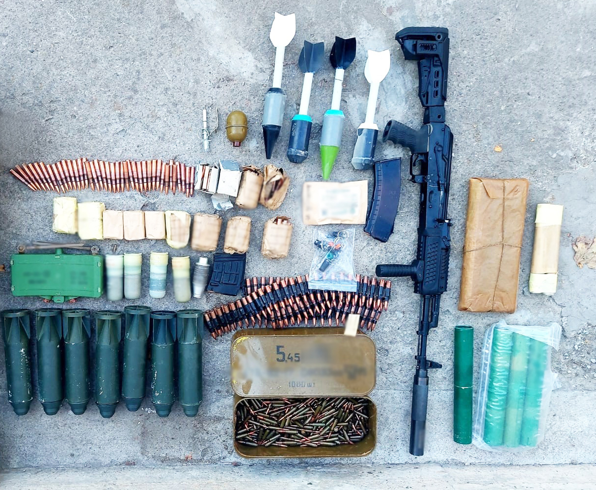 У жителя Кiровоградщини вдома знайшли арсенал боєприпасiв та вибухiвки