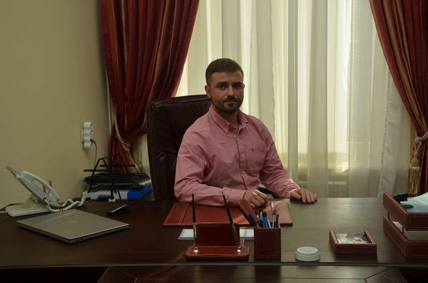 У Кропивницькому голова обласної ради представив колективу Театру корифеїв його нового керiвника