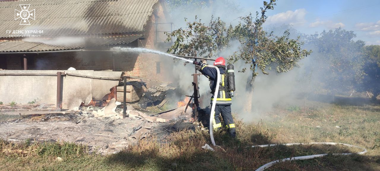 У житловому секторі Кіровоградщини загасили дві пожежі