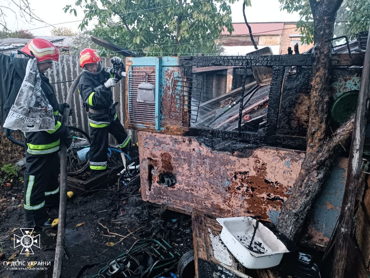 На Кіровоградщині рятували від пожежі будинки та речі