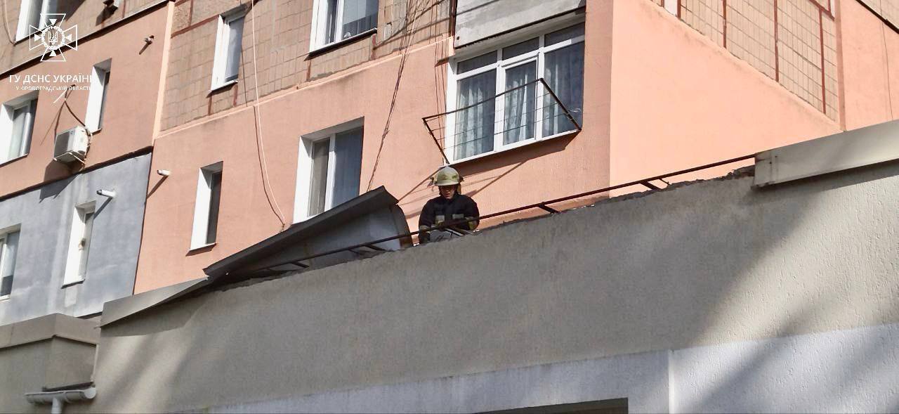 Рятувальники Кiровоградщини лiквiдовують наслiдки буревiю