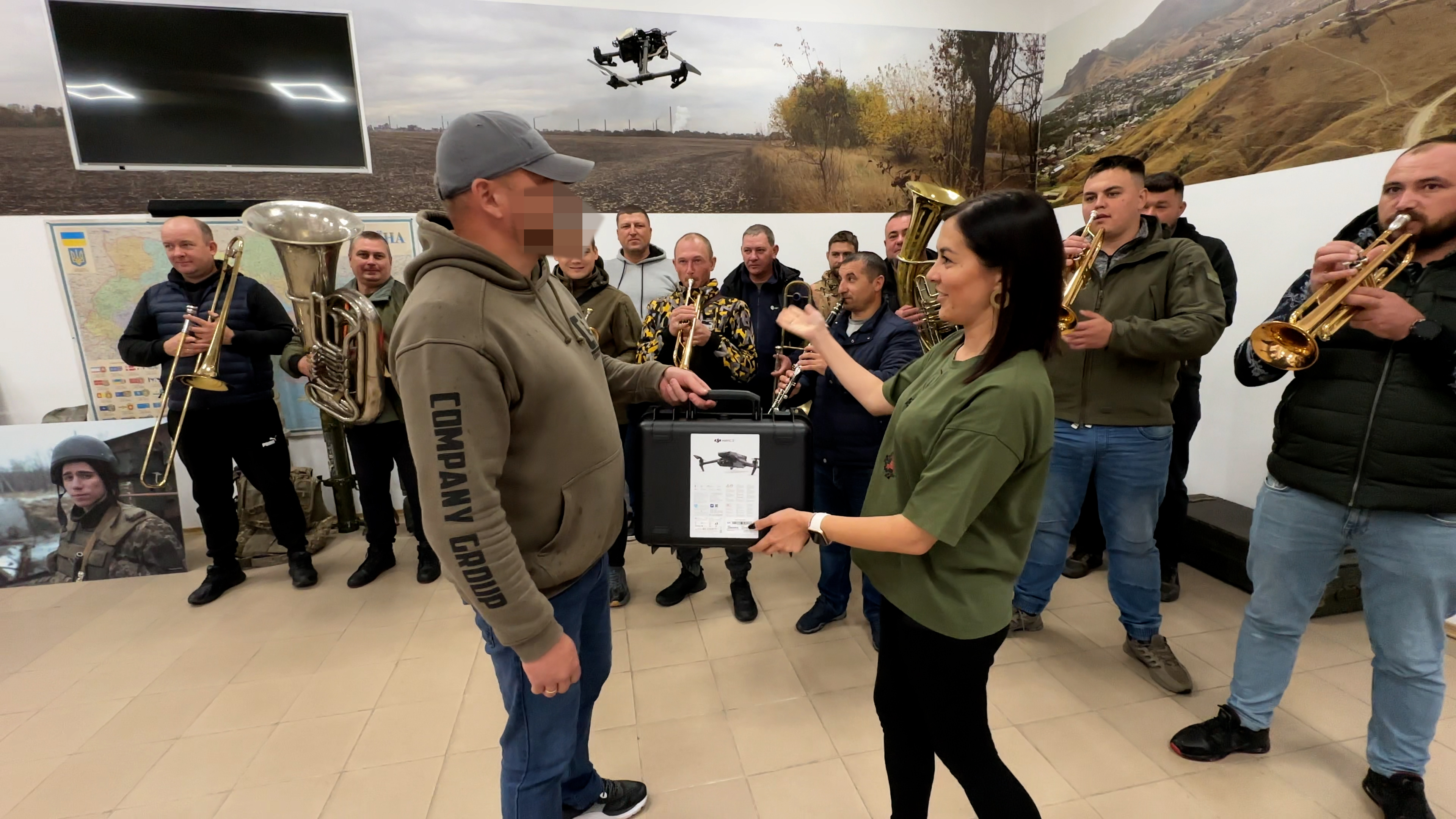 Кропивницьким спецпризначенцям передали квадрокоптер