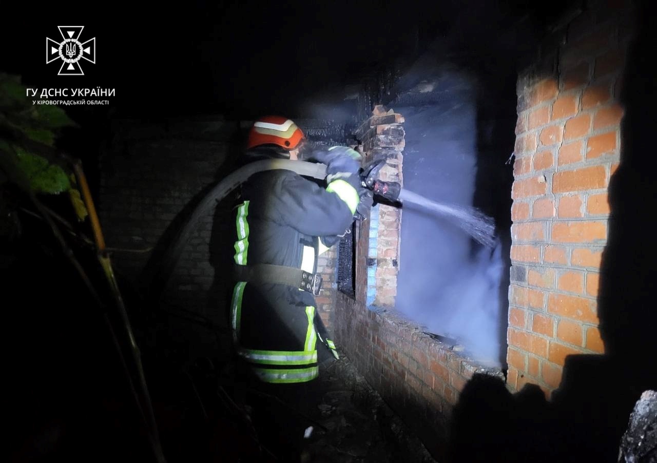 На Кіровоградщині загасили чотири пожежі житлових та господарчих будівель