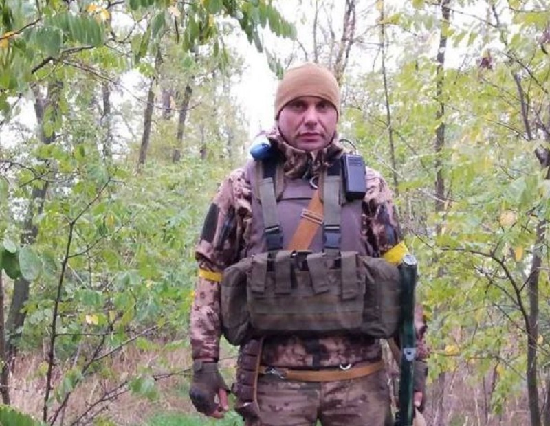 Син полеглого військового просить присвоїти батьку звання Героя України