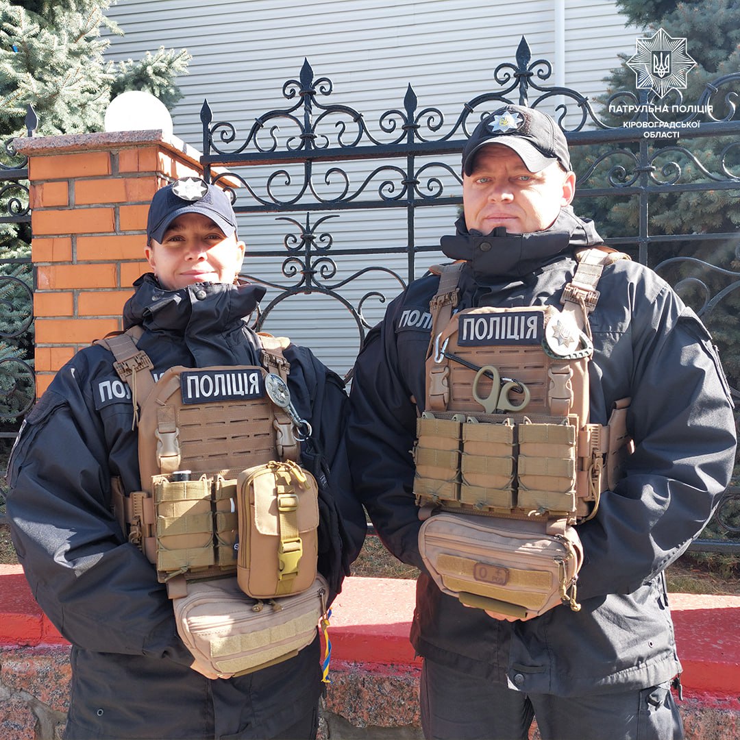 Кропивницькі патрульні надали допомогу чоловікові з сильною кровотечею