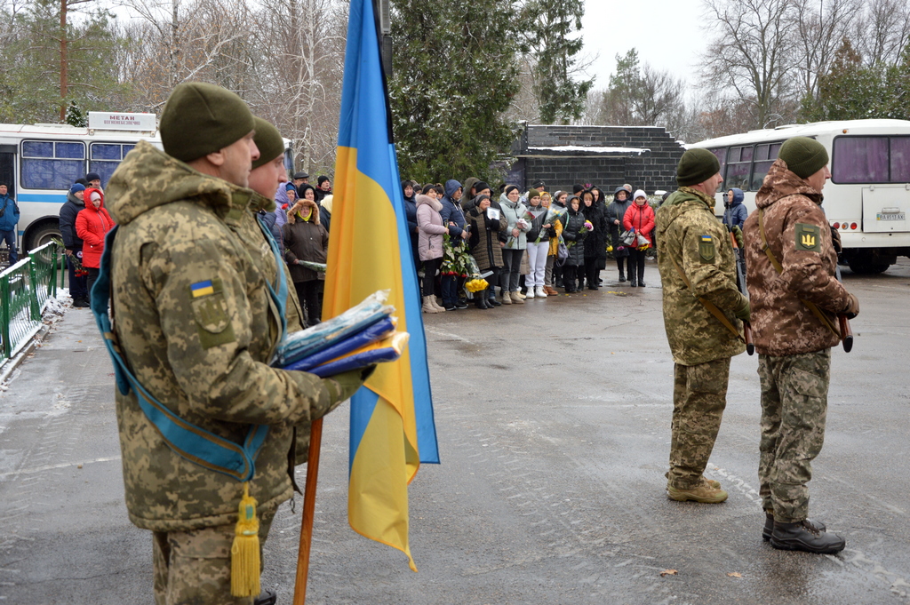 У Кропивницькому попрощалися з Героями-захисниками 