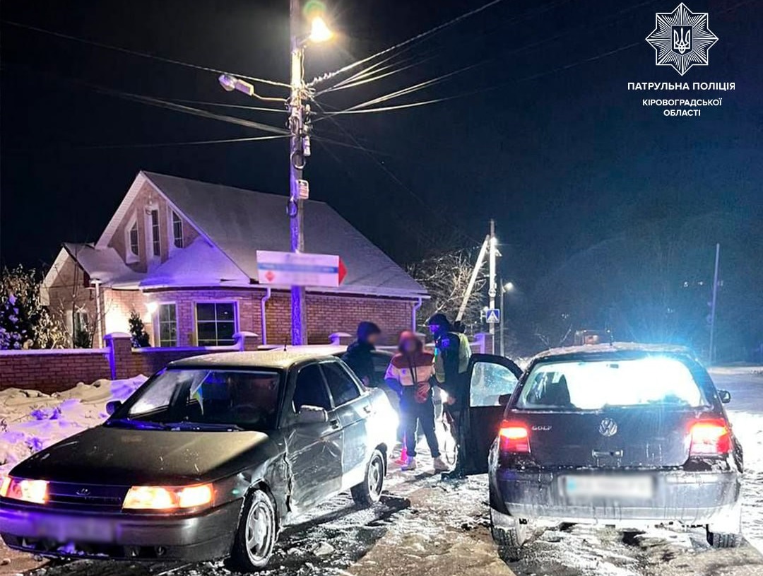 У Кропивницькому двоє водіїв не поділили перехрестя