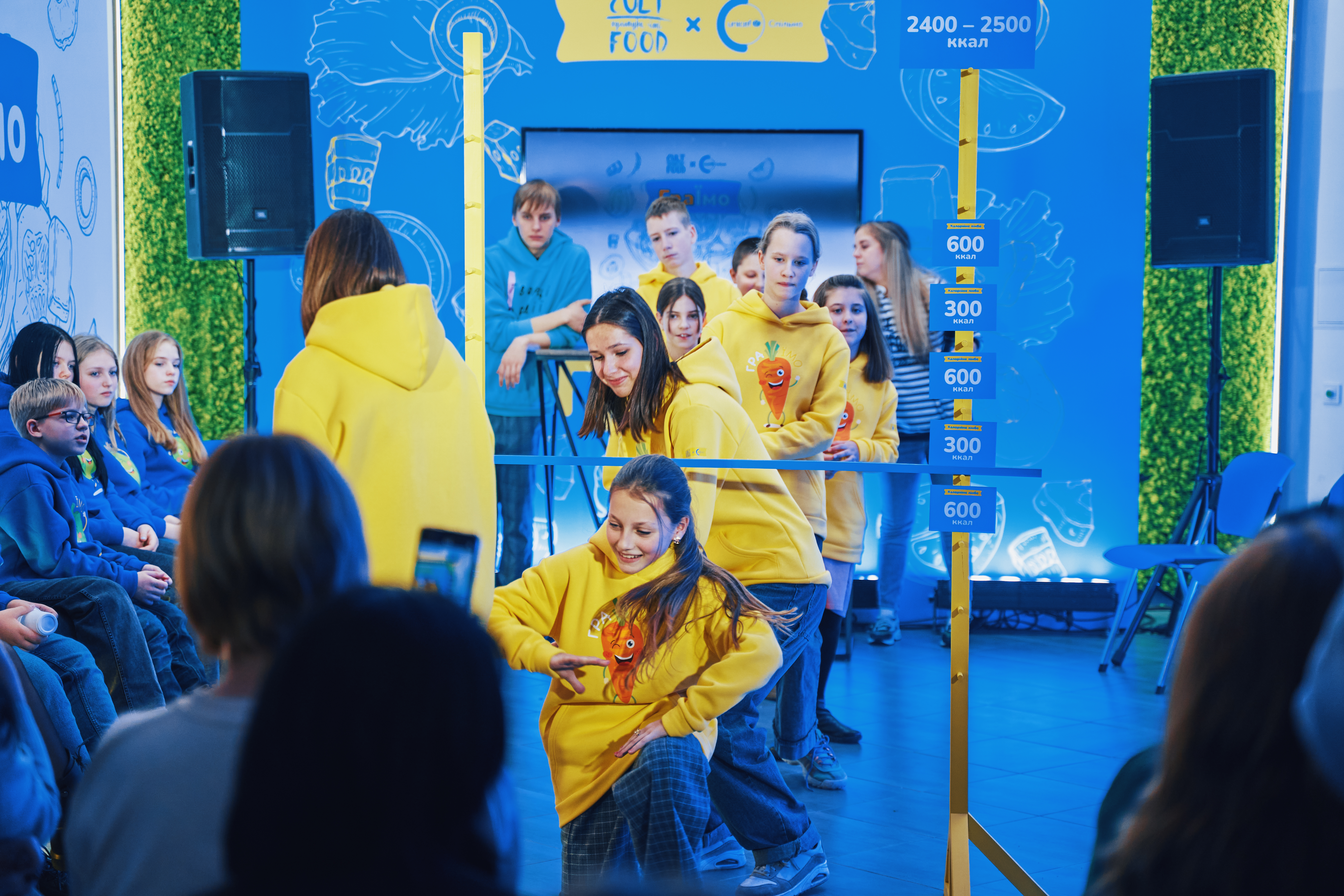 Молода мешканка Знам’янки зiграла у пiвфiналi проєкту Євгена Клопотенка та ЮНIСЕФ