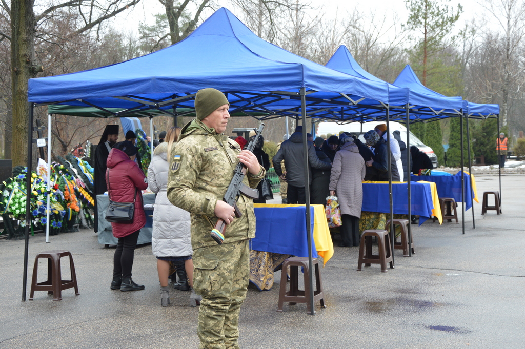 У Кропивницькому віддали останню земну шану полеглим Героям