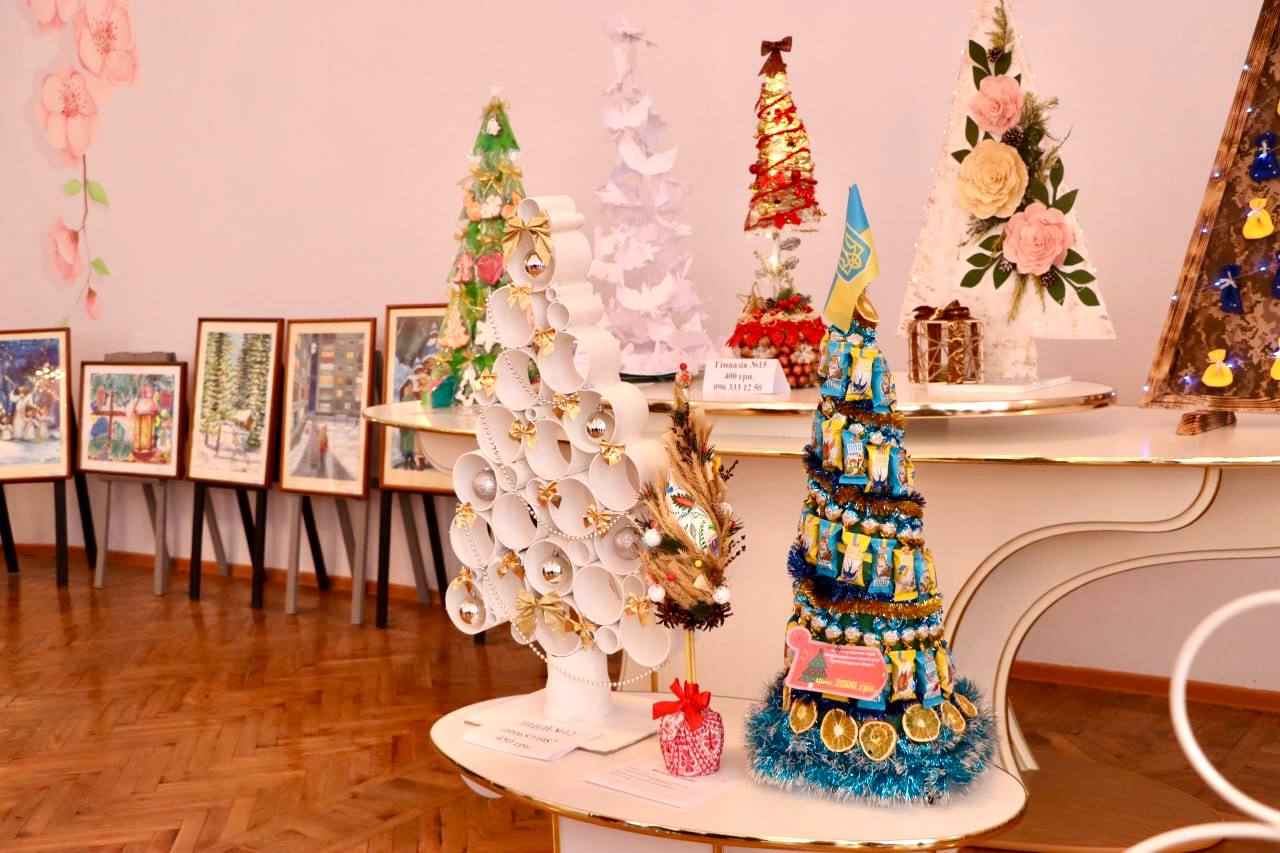 На Кіровоградщині відбувся ярмарок альтернативних ялинок