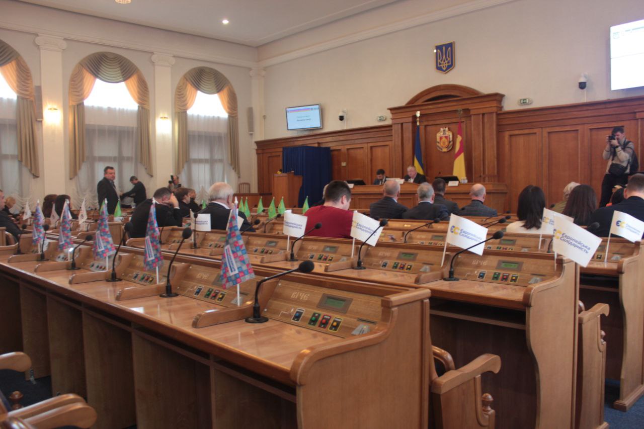Не варте уваги: депутати Кіровоградської облради проігнорували поновлення ексголови