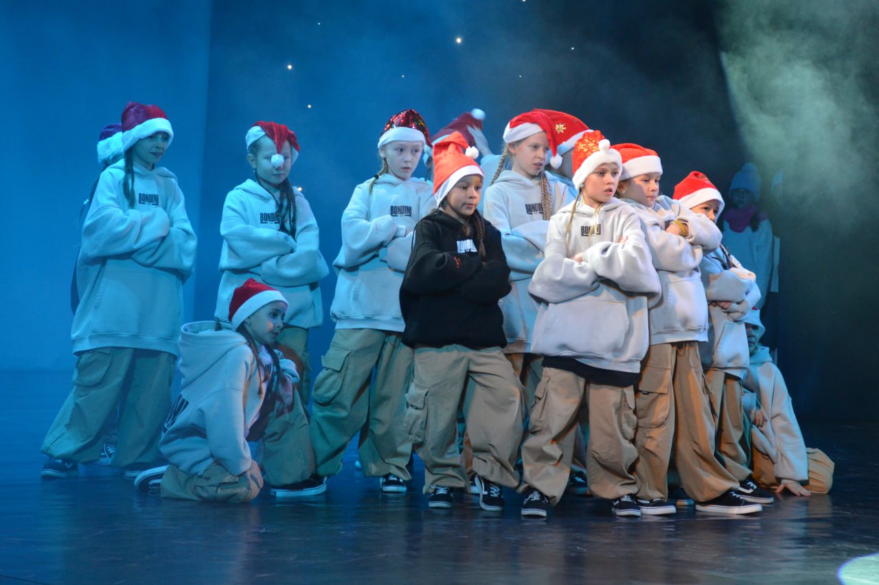 У Кропивницькому вiдбулася святкова програма до Дня Миколая (ФОТО)