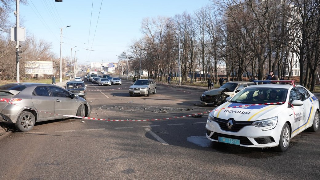 ДТП у Кропивницькому: пошкоджено п’ять автiвок