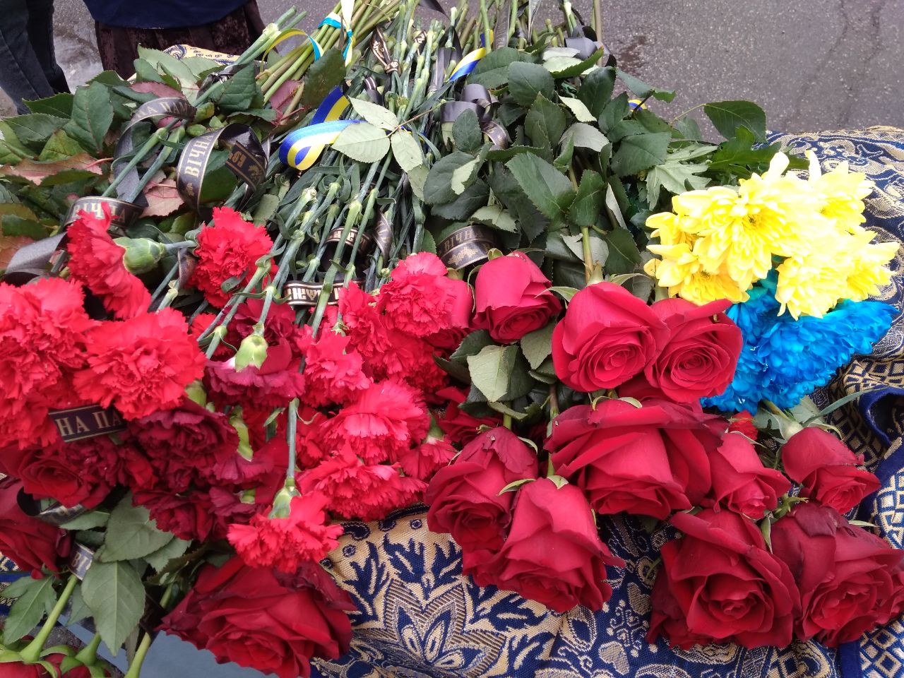 Кропивничани вiддали останню шану землякам-Героям