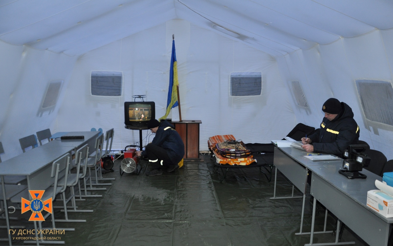 Кропивницькi рятувальники встановили мобiльнi пункти обiгрiву на виїздах з мiста