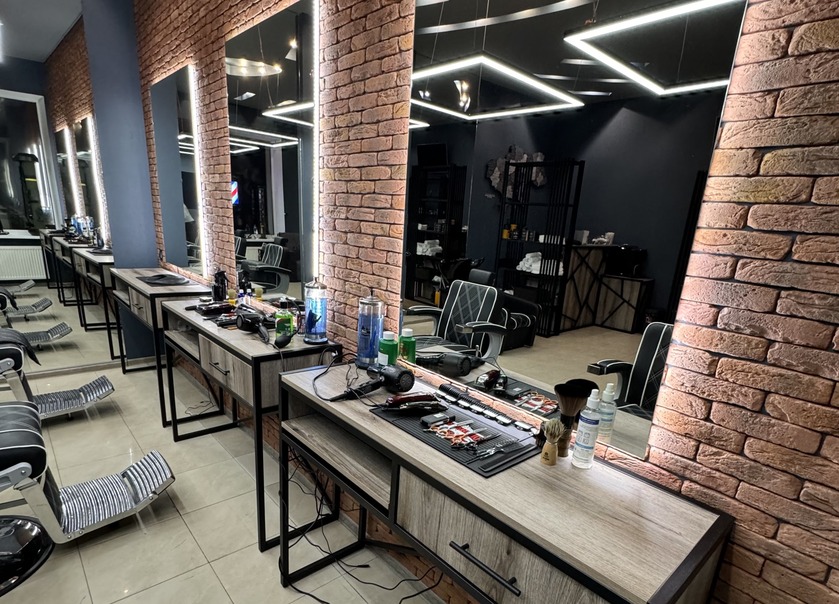 Військовий із Кропивницького відкриває у місті барбершоп