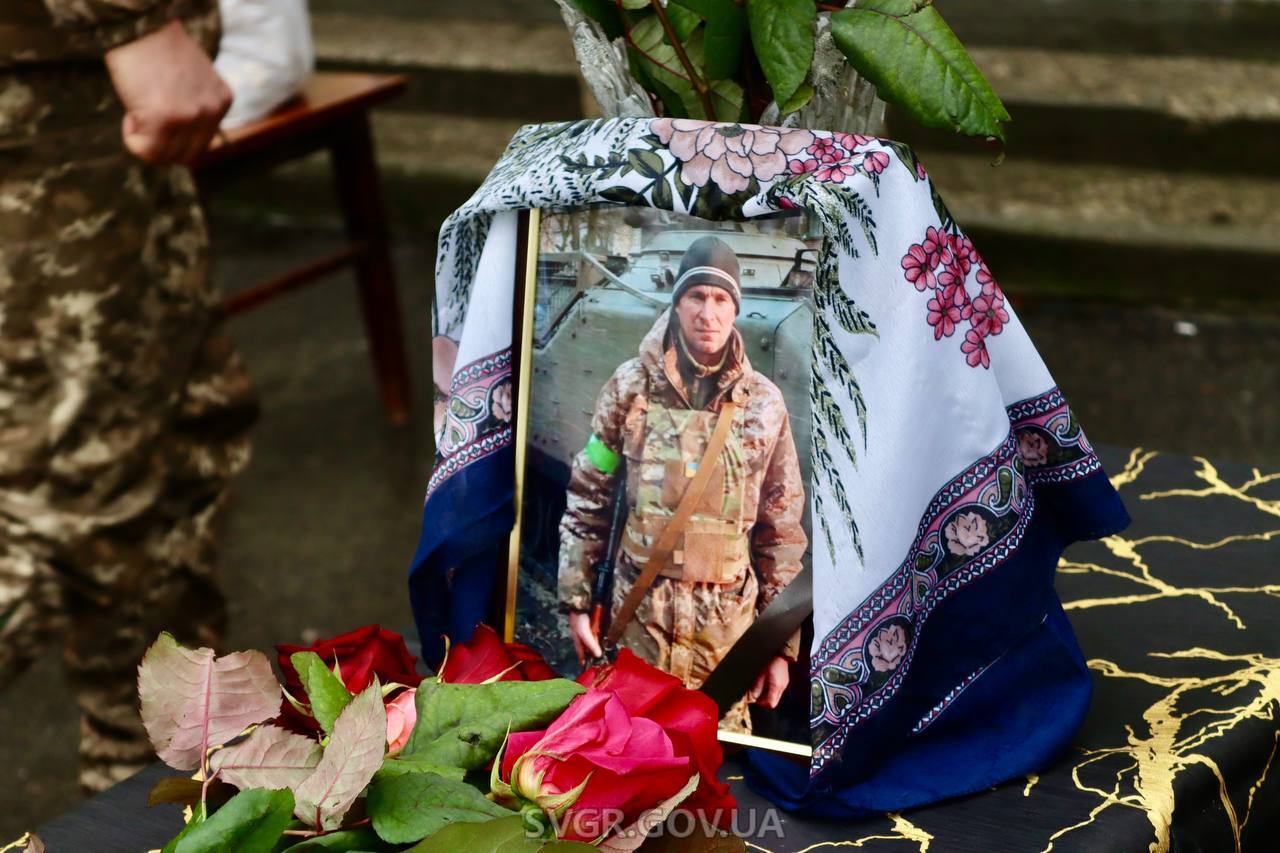 У громаді на Кіровоградщині прощалися з військовим