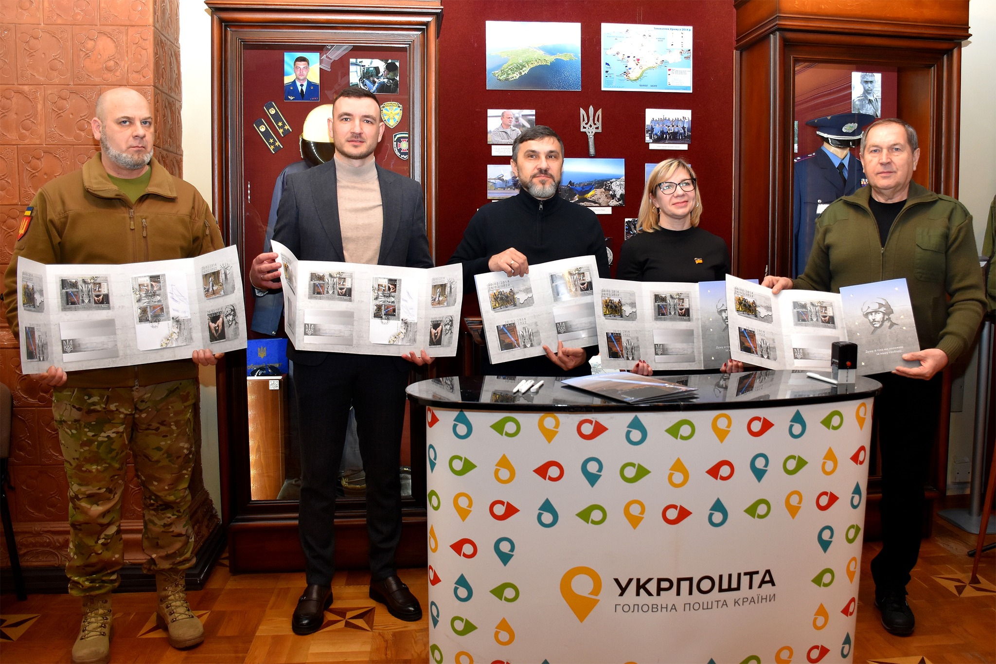 У Кропивницькому відбулося спецпогашення нового поштового блоку «І буде весна!»