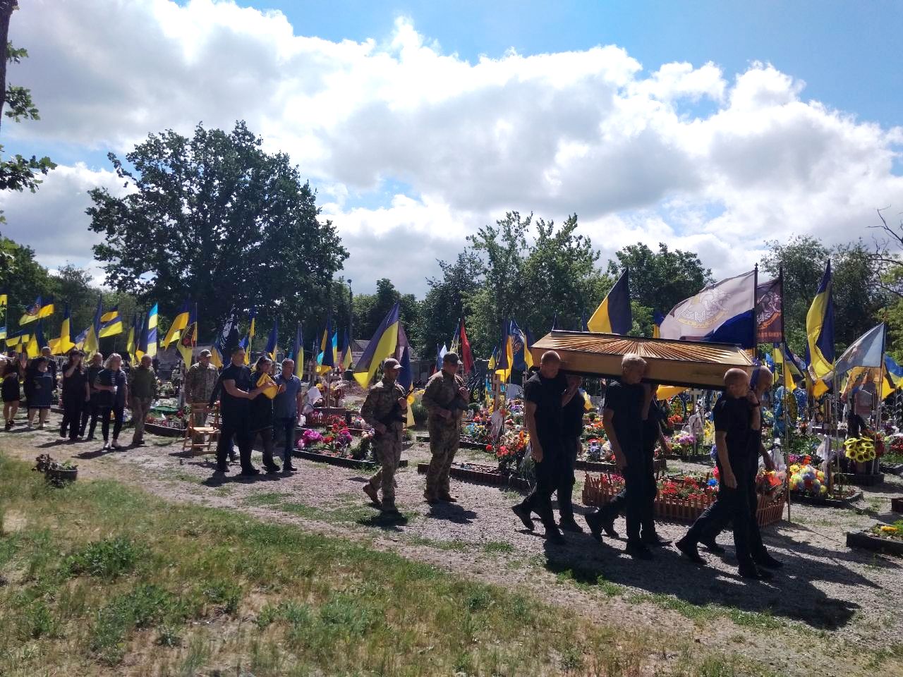 У Кропивницькому прощалися з полеглим Героєм