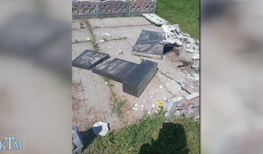 На Кіровоградщині вандали масово нівечать могили